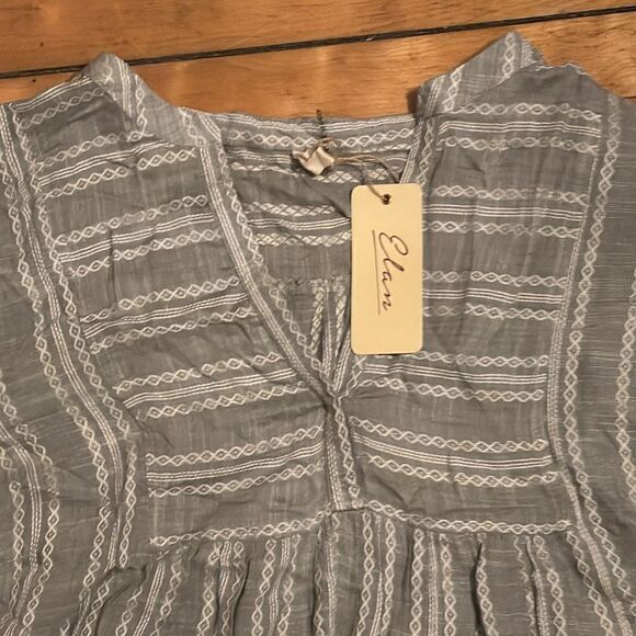 NWT Elan Women’s Gray Tiered Tunic Blouse Three quarter sleeve 1X - Picture 4 of 4